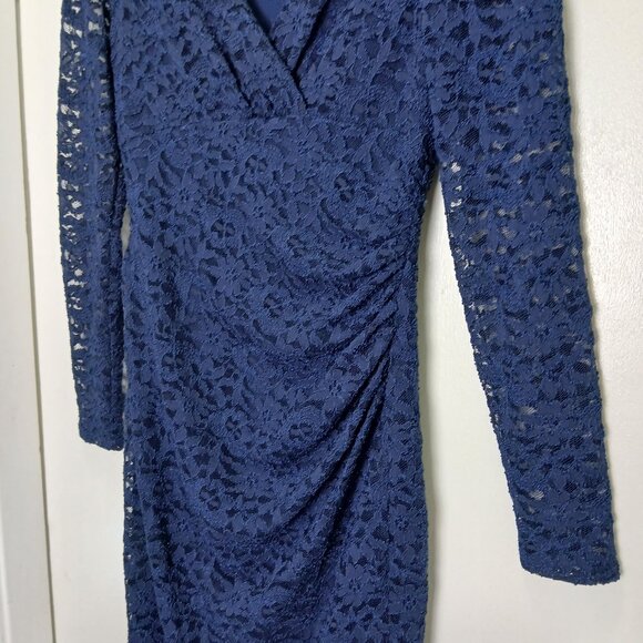 Navy Blue Lace Long Sleeve Figure Flattering Ruched Faux Wrap Midi Dress Sz 4 - Picture 3 of 8